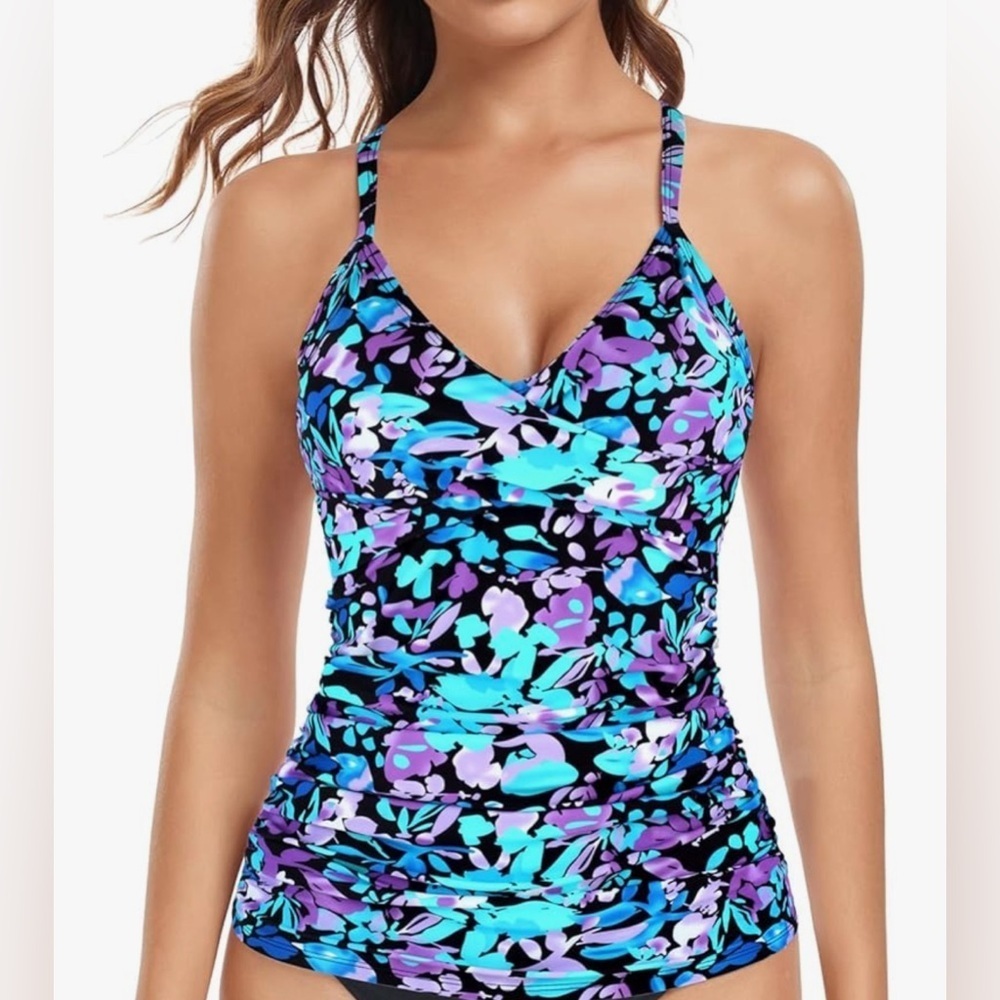 NEW Small-Relleciga cruise and resort
Quick dry, purple floral SwimDress Top ONL